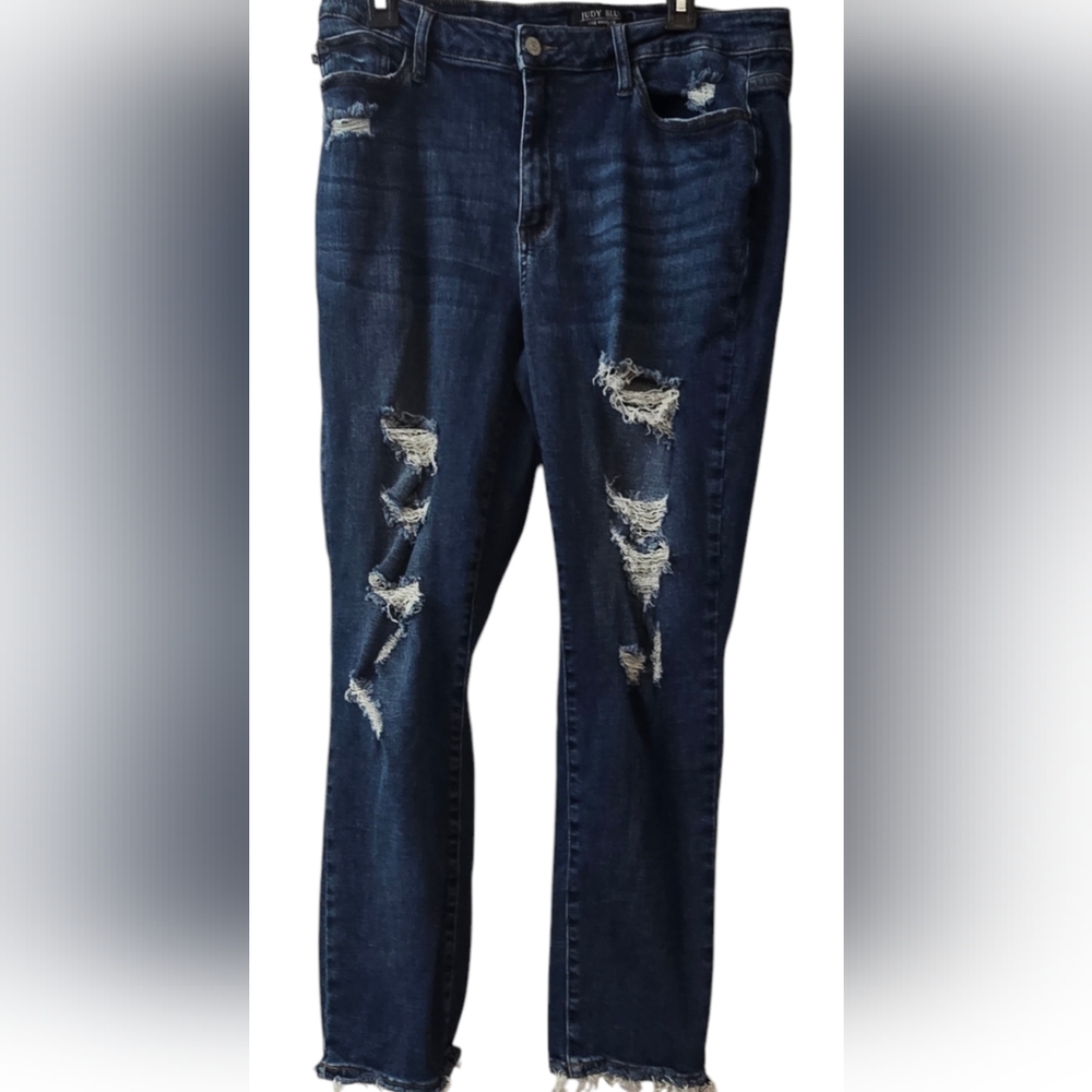 Judy Blue Mid Rise Boyfriend Cut Jeans Size 15/32 Distressed